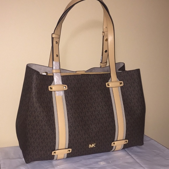 Michael Kors Handbags - Michael Kors Tote/Shoulder Bag